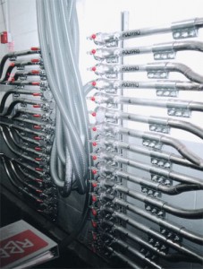 Wall-Mounted Manifold system with 2-inch Quick Disconnects