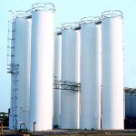 Smooth-wall welded storage silos